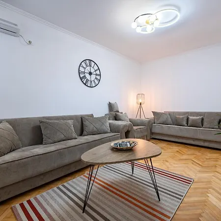 Clock Tower Lux * Podgorica