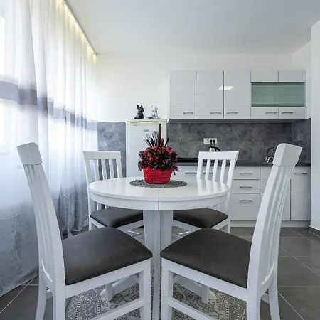 Clock Tower Lux Lägenhet