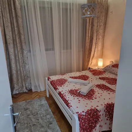 Lägenhet Clock Tower Lux Podgorica