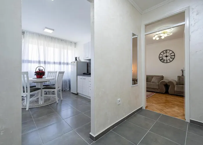 Clock Tower Lux * Podgorica